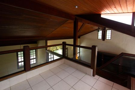 Casa de condomínio à venda com 450m², 5 quartos e 5 vagasEscritório 