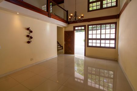 Casa de condomínio à venda com 450m², 5 quartos e 5 vagasSala