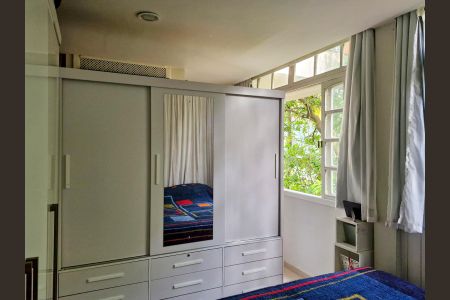 Casa de condomínio à venda com 450m², 5 quartos e 5 vagasQuarto 1 casa 2