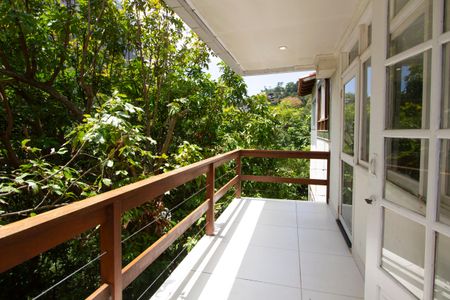 Casa de condomínio à venda com 450m², 5 quartos e 5 vagasVaranda Área de Serviço