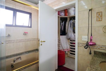 Apartamento para alugar com 340m², 4 quartos e 3 vagasBanheiro da suíte 1