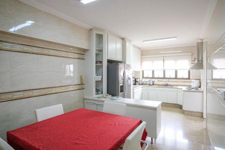 Apartamento para alugar com 340m², 4 quartos e 3 vagasCozinha