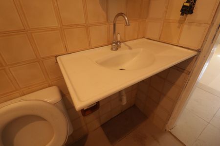 Casa à venda com 130m², 2 quartos e 3 vagasBanheiro Social