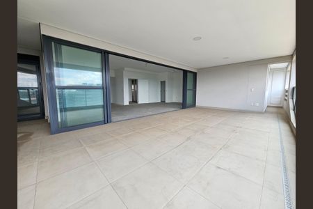 Sacada de apartamento à venda com 3 quartos, 227m² em Chácara Santo Antônio (zona Sul), São Paulo