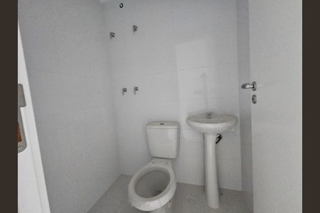 Apartamento à venda com 227m², 3 quartos e 4 vagas Apartamento à venda com 227m², 3 quartos e 4 vagasBanheiro de serviço