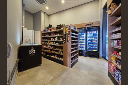 Apartamento à venda com 227m², 3 quartos e 4 vagas Apartamento à venda com 227m², 3 quartos e 4 vagasMercado