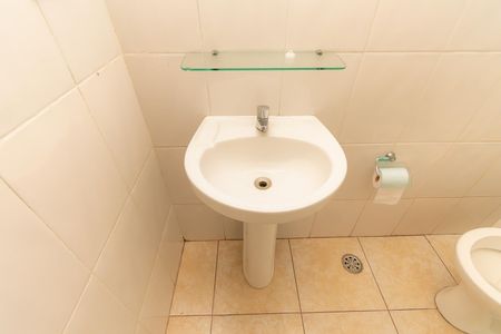 Apartamento à venda com 57m², 2 quartos e 1 vaga Apartamento à venda com 57m², 2 quartos e 1 vagaBanheiro