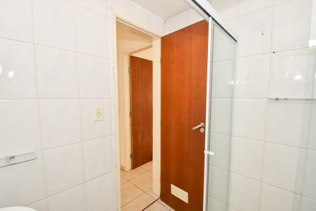 Apartamento à venda com 58m², 2 quartos e 1 vaga Apartamento à venda com 58m², 2 quartos e 1 vagaBanheiro