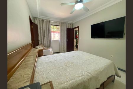 Casa à venda com 360m², 3 quartos e 4 vagas