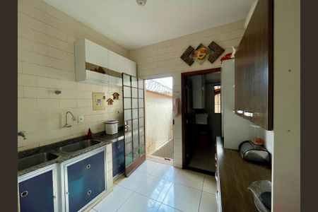Casa à venda com 360m², 3 quartos e 4 vagas
