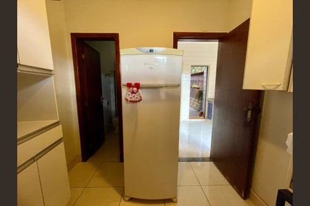 Casa à venda com 360m², 3 quartos e 4 vagas