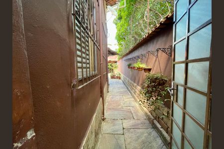 Casa à venda com 360m², 3 quartos e 4 vagas