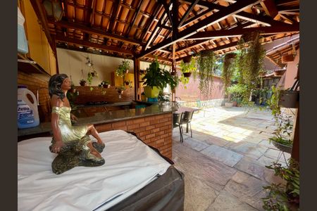 Casa à venda com 360m², 3 quartos e 4 vagas