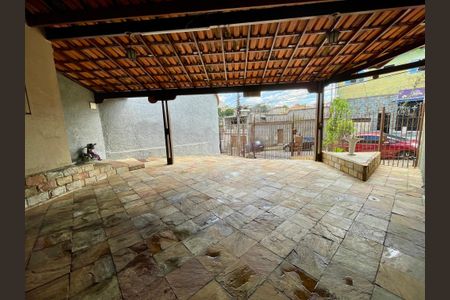 Casa à venda com 360m², 3 quartos e 4 vagas