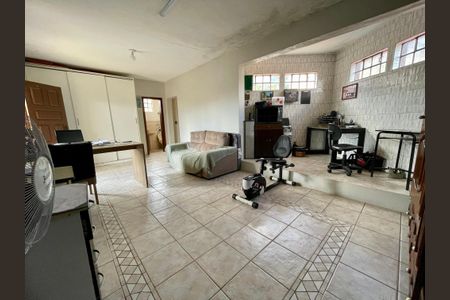 Casa à venda com 360m², 3 quartos e 4 vagas