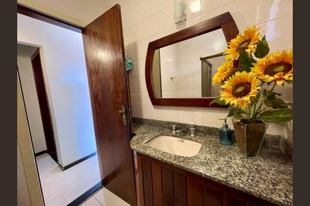 Casa à venda com 360m², 3 quartos e 4 vagas