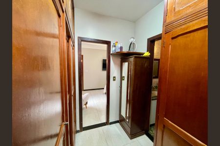 Casa à venda com 360m², 3 quartos e 4 vagas