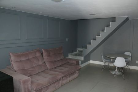 Sala de casa para alugar com 2 quartos, 150m² em Luz, Nova Iguaçu