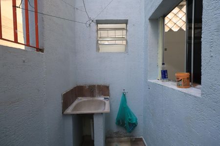 Casa para alugar com 25m², 1 quarto e sem vagaÁrea de Serviço