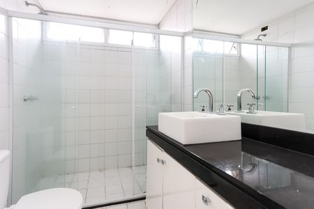 Apartamento para alugar com 86m², 1 quarto e 2 vagas Apartamento para alugar com 86m², 1 quarto e 2 vagasBanheiro da Suíte