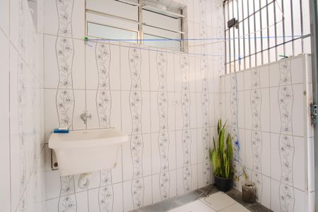 Casa para alugar com 25m², 1 quarto e sem vagaÁrea de Serviço