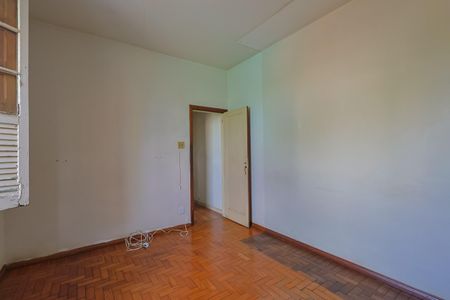 Casa à venda com 223m², 5 quartos e 10 vagas Casa à venda com 223m², 5 quartos e 10 vagasQuarto 2