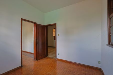 Casa à venda com 223m², 5 quartos e 10 vagas Casa à venda com 223m², 5 quartos e 10 vagasQuarto 1