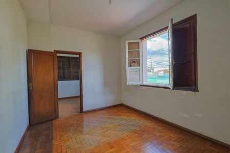 Quarto 2 de casa à venda com 5 quartos, 223m² em Pompéia, Belo Horizonte