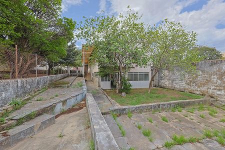 Casa à venda com 223m², 5 quartos e 10 vagas Casa à venda com 223m², 5 quartos e 10 vagasÁrea externa