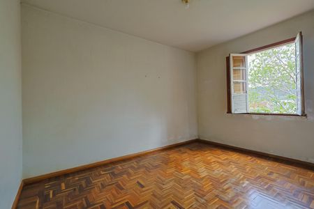 Casa à venda com 223m², 5 quartos e 10 vagas Casa à venda com 223m², 5 quartos e 10 vagasQuarto 5