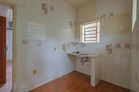 Casa à venda com 223m², 5 quartos e 10 vagas Casa à venda com 223m², 5 quartos e 10 vagasCozinha