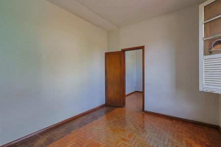 Casa à venda com 223m², 5 quartos e 10 vagas Casa à venda com 223m², 5 quartos e 10 vagasQuarto 2