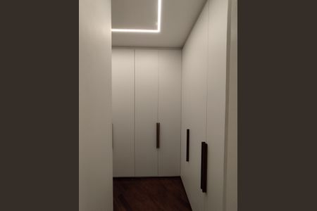 Apartamento à venda com 150m², 3 quartos e 2 vagasCloset da suíte
