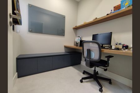 Apartamento à venda com 150m², 3 quartos e 2 vagasEscritório 