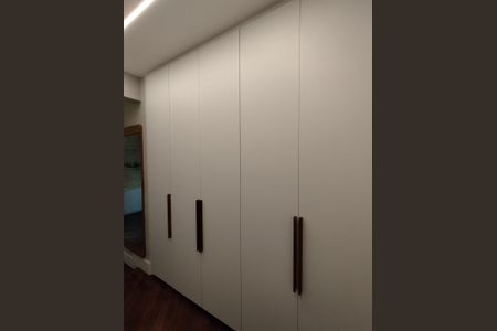 Apartamento à venda com 150m², 3 quartos e 2 vagasCloset da suíte