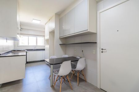 Apartamento para alugar com 208m², 3 quartos e 3 vagasCozinha