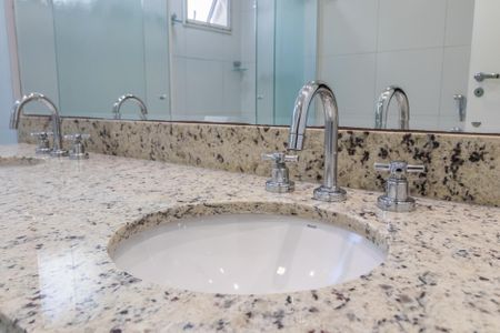 Apartamento para alugar com 208m², 3 quartos e 3 vagasBanheiro da Suíte 3