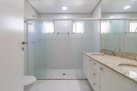 Apartamento para alugar com 208m², 3 quartos e 3 vagasBanheiro da Suíte 3