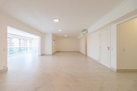 Apartamento para alugar com 208m², 3 quartos e 3 vagasSala
