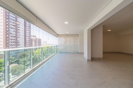 Apartamento para alugar com 208m², 3 quartos e 3 vagasSala