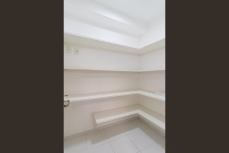 Apartamento para alugar com 208m², 3 quartos e 3 vagasDespensa