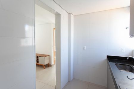 Apartamento à venda com 100m², 2 quartos e 2 vagasCozinha