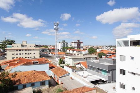 Apartamento à venda com 100m², 2 quartos e 2 vagasVista