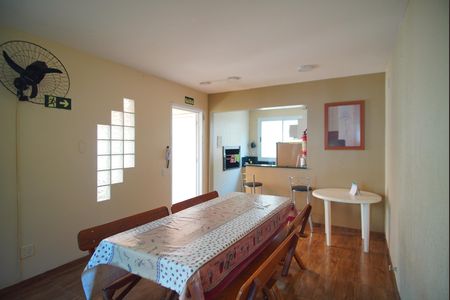 Apartamento à venda com 60m², 2 quartos e sem vagaÁrea Comum - Salão de Festas