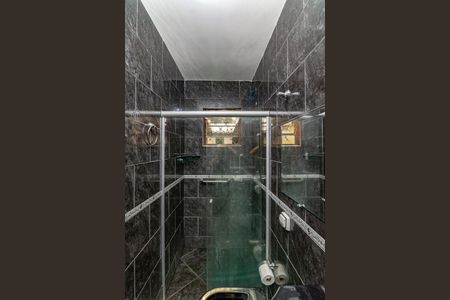 Casa para alugar com 300m², 3 quartos e 4 vagasBanheiro social