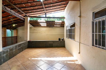 Casa para alugar com 300m², 3 quartos e 4 vagasÁrea externa