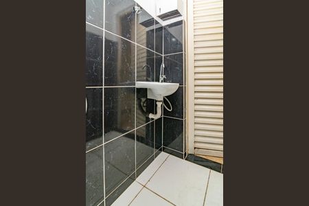 Casa para alugar com 300m², 3 quartos e 4 vagasBanheiro de serviço