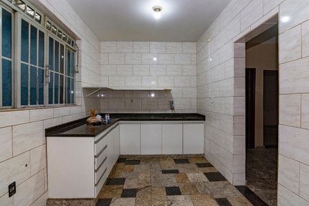 Casa para alugar com 300m², 3 quartos e 4 vagasCozinha