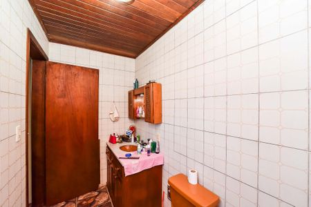 Casa à venda com 352m², 3 quartos e 3 vagas Casa à venda com 352m², 3 quartos e 3 vagasBanheiro 2
