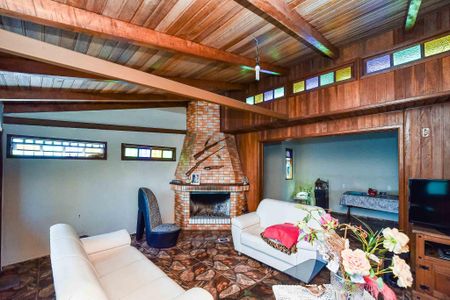 Casa à venda com 352m², 3 quartos e 3 vagas Casa à venda com 352m², 3 quartos e 3 vagasSalão de Festas